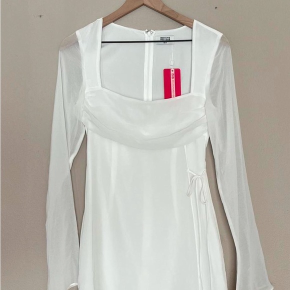 Boutique White Long Sleeve Dress - Picture 1 of 3